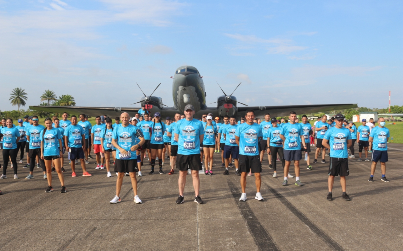 Desde Tres Esquinas Caquetá, El Comando Aéreo de Combate No.6 Corrió la carrera de conmemoración de los 102 años de la Fuerza Aérea Colombiana   