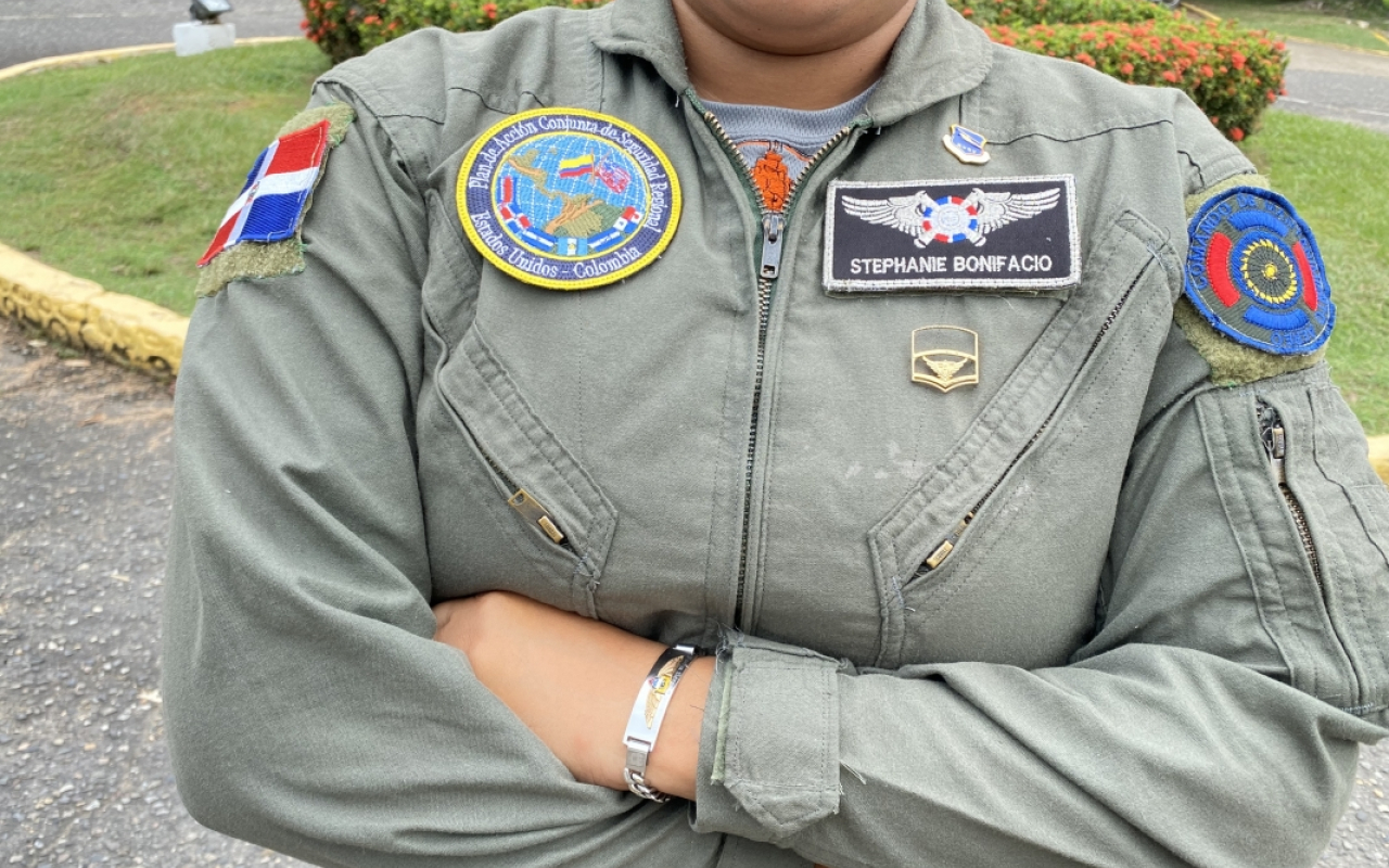 Stephanie Bonifacio: única mujer tripulante de helicóptero de la Fuerza Aérea Dominicana     
