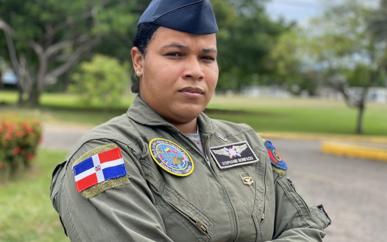 Stephanie Bonifacio: única mujer tripulante de helicóptero de la Fuerza Aérea Dominicana     