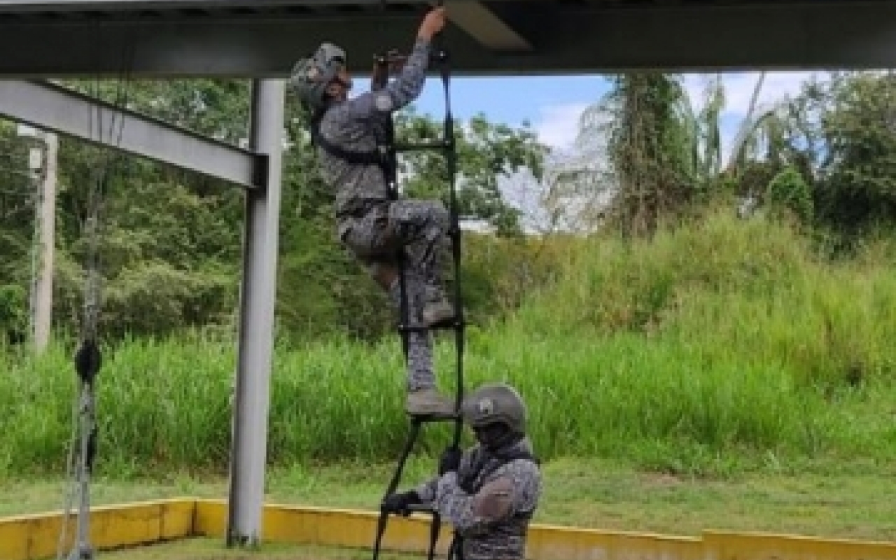 Militares brasileros son entrenados en misiones de Operaciones Especiales Aéreas
