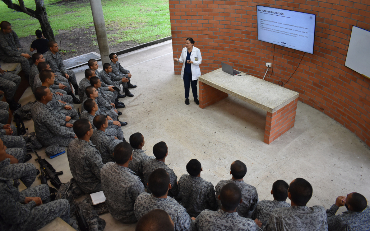 ¿Conoce el rol esencial de las psicólogas militares en la defensa nacional?