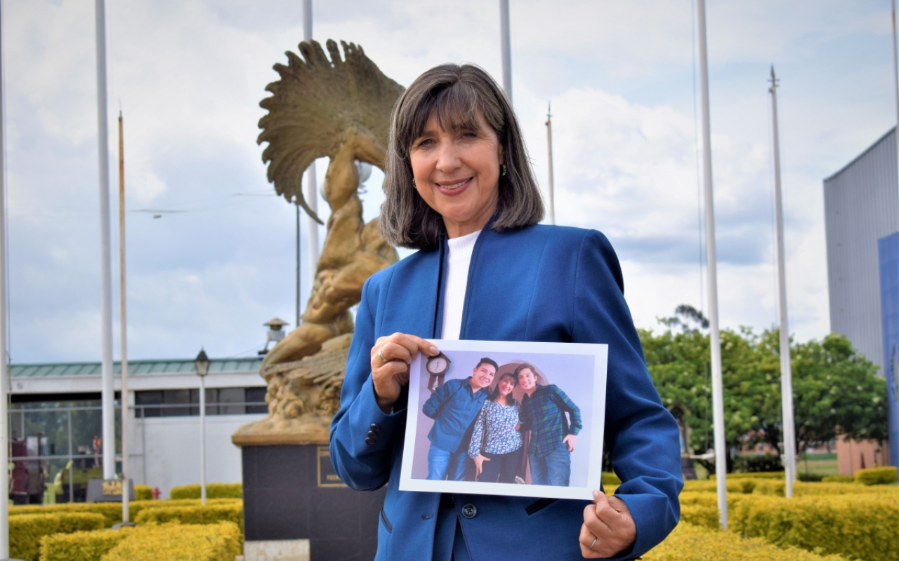 En el mes de la madres su Fuerza Aérea Colombiana exalta su labor