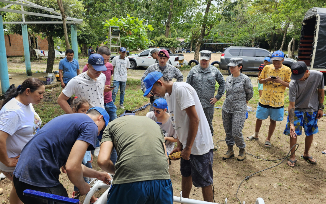 Fuerza Aérea Colombiana promueve la iniciativa "Adopta un parque" en Yopal, Casanare