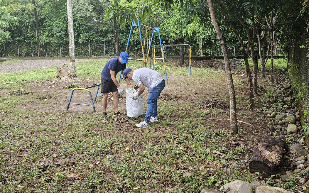 Fuerza Aérea Colombiana promueve la iniciativa "Adopta un parque" en Yopal, Casanare