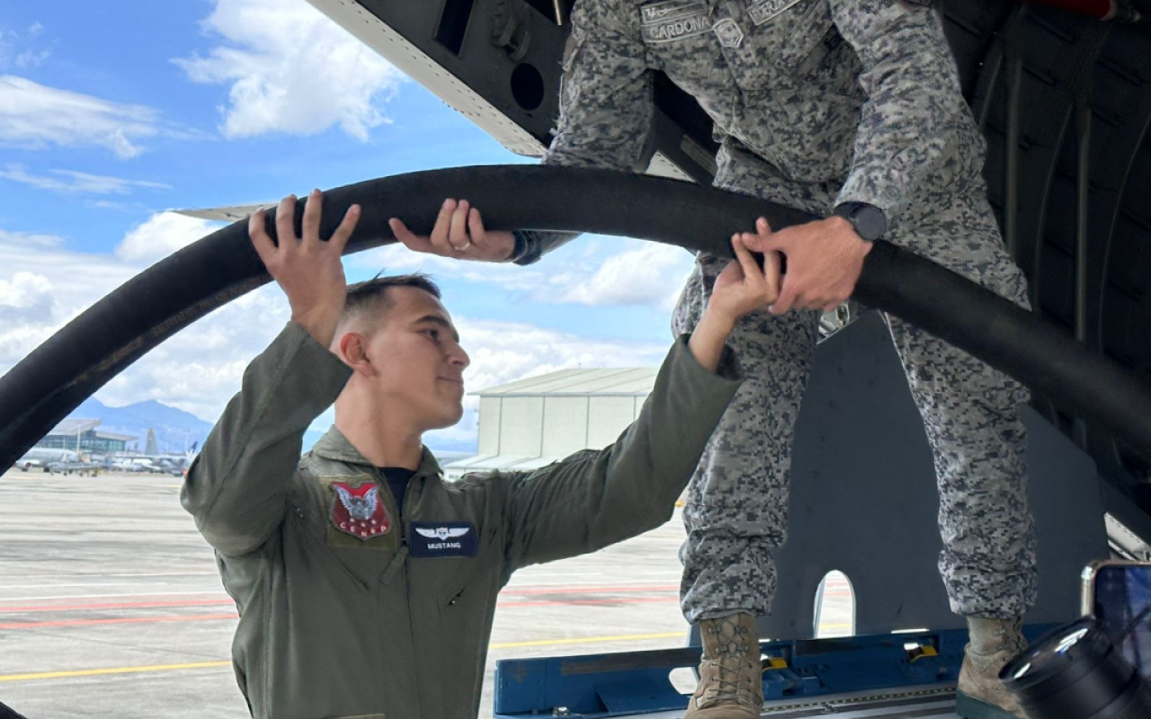 Despliegue de capacidades aéreas para atender emergencia en Huila 