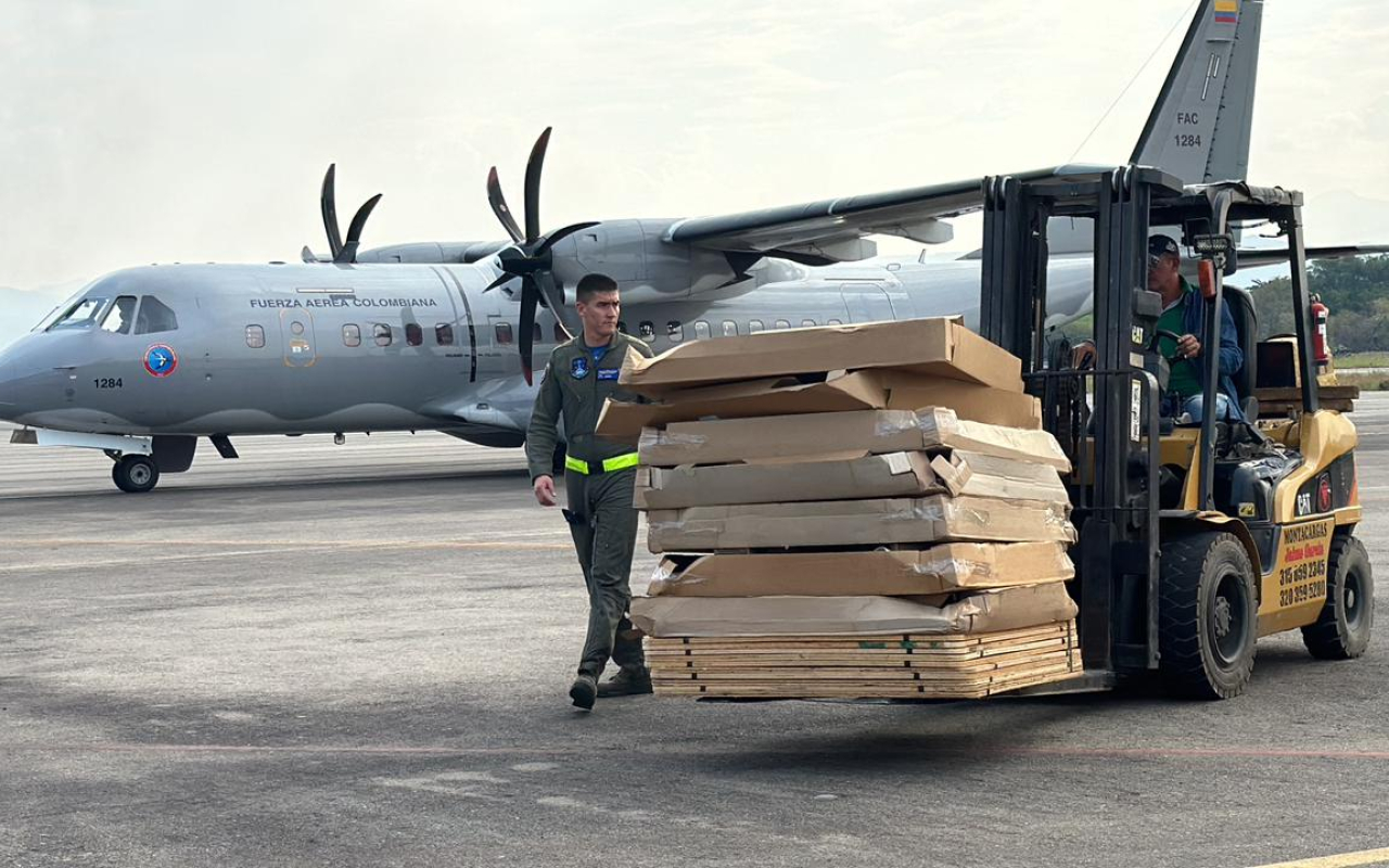 Despliegue de capacidades aéreas para atender emergencia en Huila 