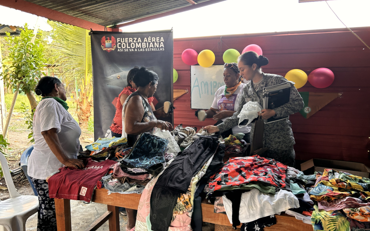 El Grupo Aéreo del Amazonas al servicio de las mujeres indígenas