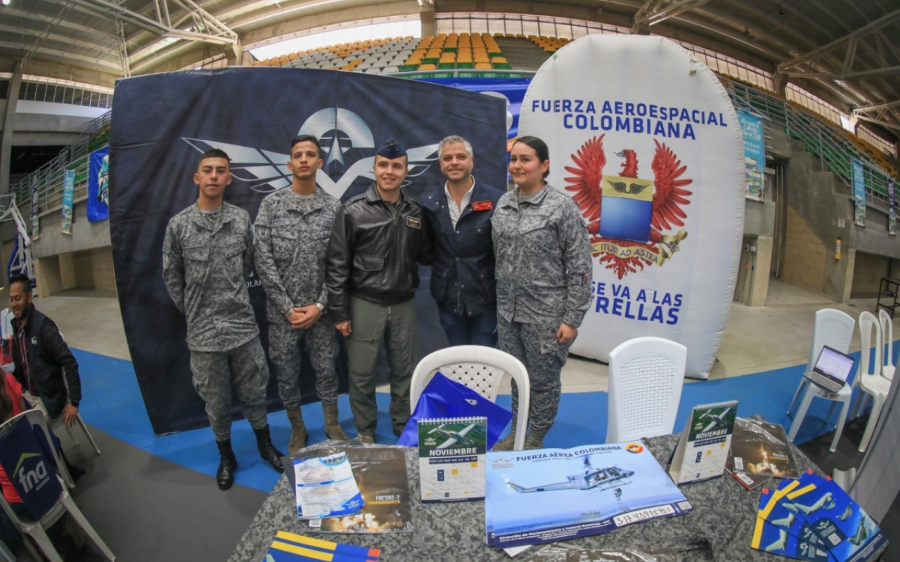 La Fuerza Aeroespacial Colombiana celebra 104 Años fortaleciendo vínculos La Fuerza Aeroespacial Colombiana celebra 104 Años fortaleciendo vínculos