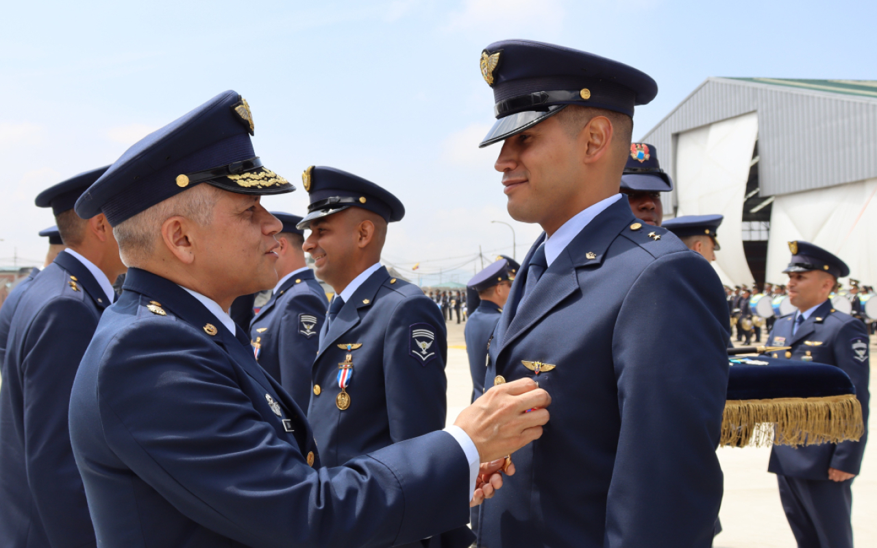 Centenario del Comando Aéreo de Mantenimiento engalana el cielo de Madrid, Cundinamarca