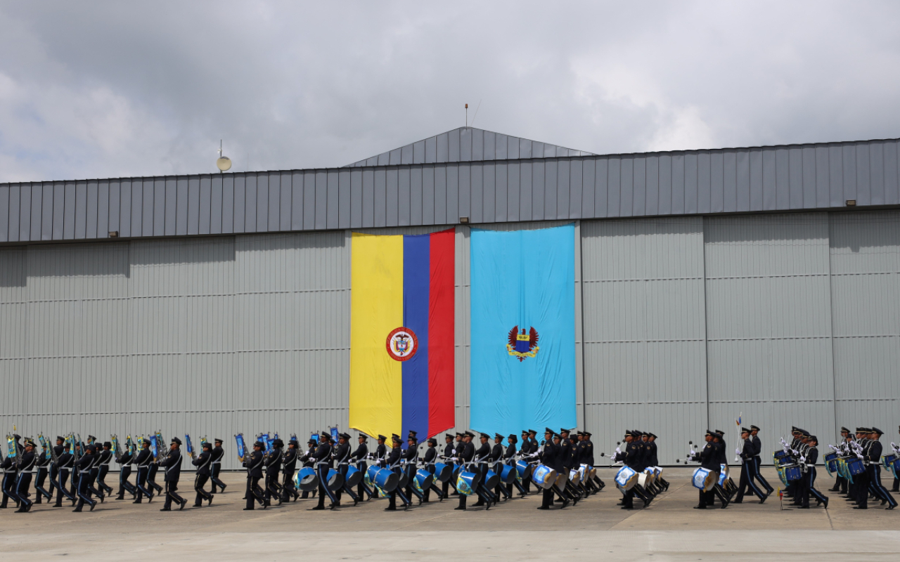 Centenario del Comando Aéreo de Mantenimiento engalana el cielo de Madrid, Cundinamarca