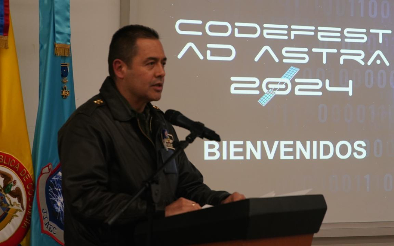 Más de 220 estudiantes universitarios de todo el país participaron del CODEFEST Ad Astra 2024