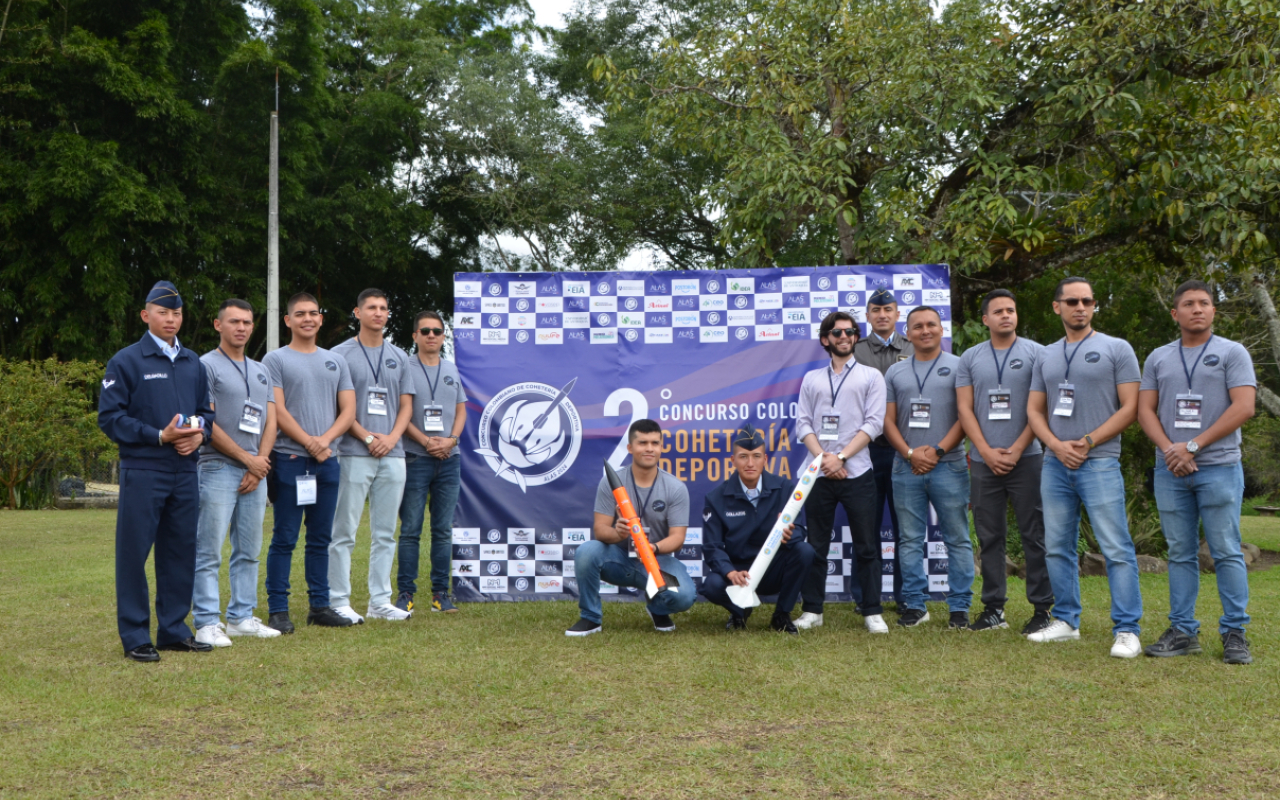 Innovación y ciencia: La Fuerza Aeroespacial Colombiana en el Concurso de Cohetería Deportiva 2024