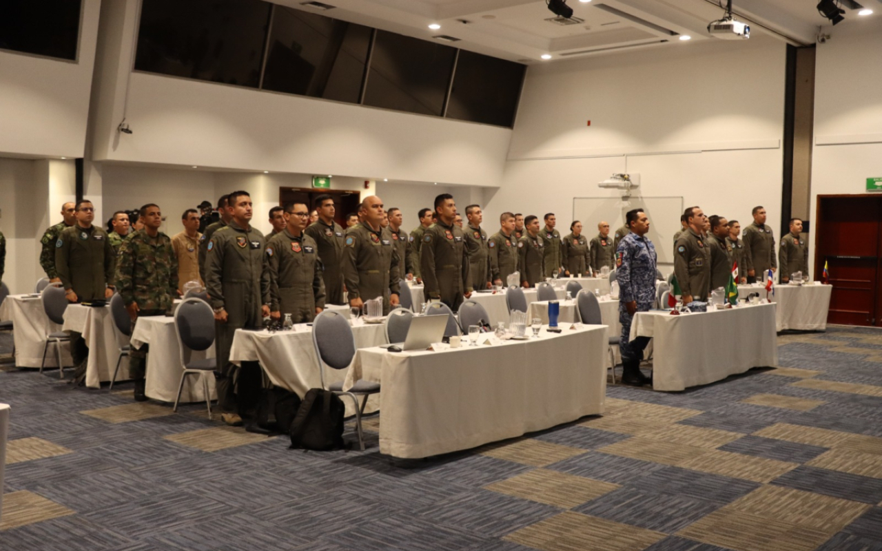 Clausura VII Congreso Internacional: Transición del Entrenamiento al Vuelo por Competencias