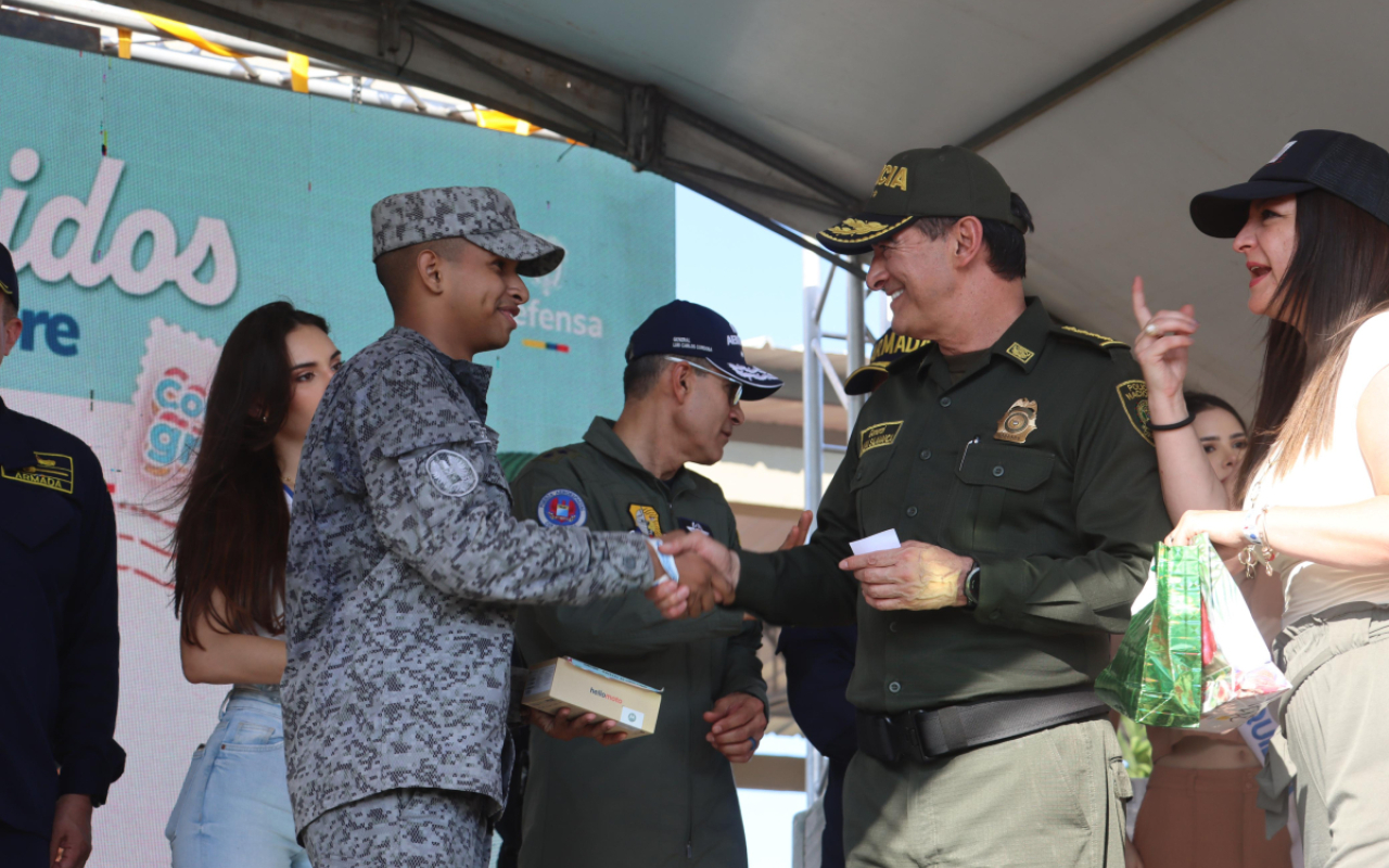 Correo de la Gratitud trae alegría a militares y policías en la Costa Caribe