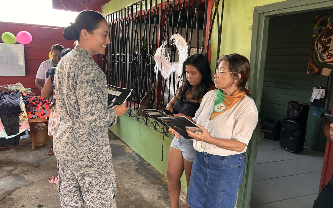 El Grupo Aéreo del Amazonas al servicio de las mujeres indígenas