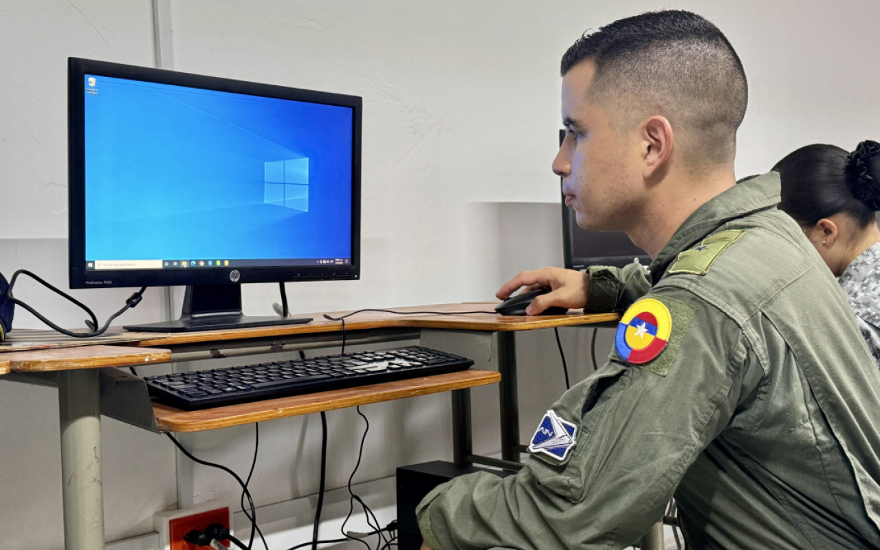 Donación de 15 computadores abre oportunidad educativa en Solano, Caquetá