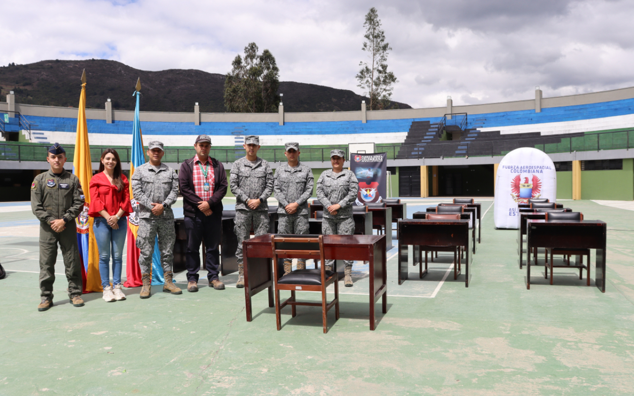 Instituciones educativas de Lenguazaque, Cundinamarca, son beneficiadas con pupitres escolares