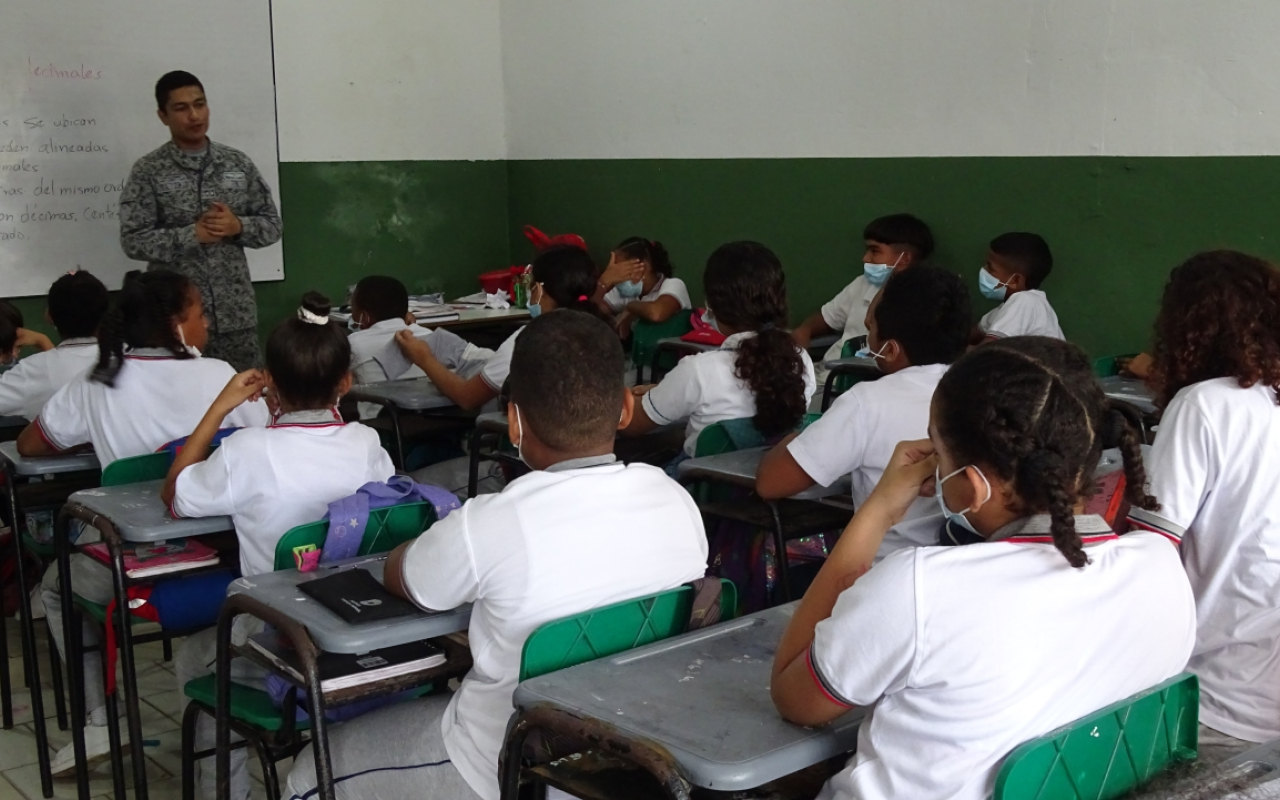 Charlas de prevención de reclutamiento forzado en niños de la Isla de San Andrés