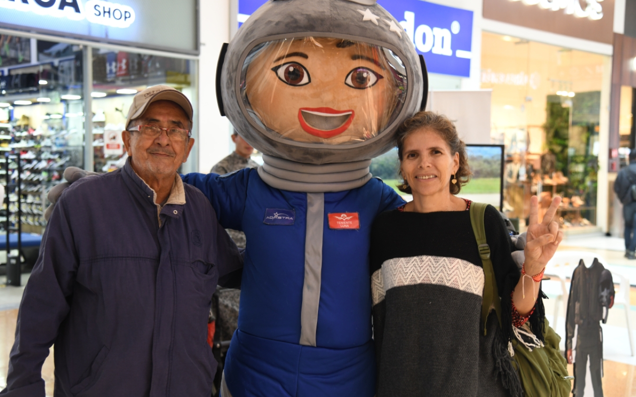 se conmemoraron los 104 años de servicio de la Fuerza Aeroespacial Colombiana