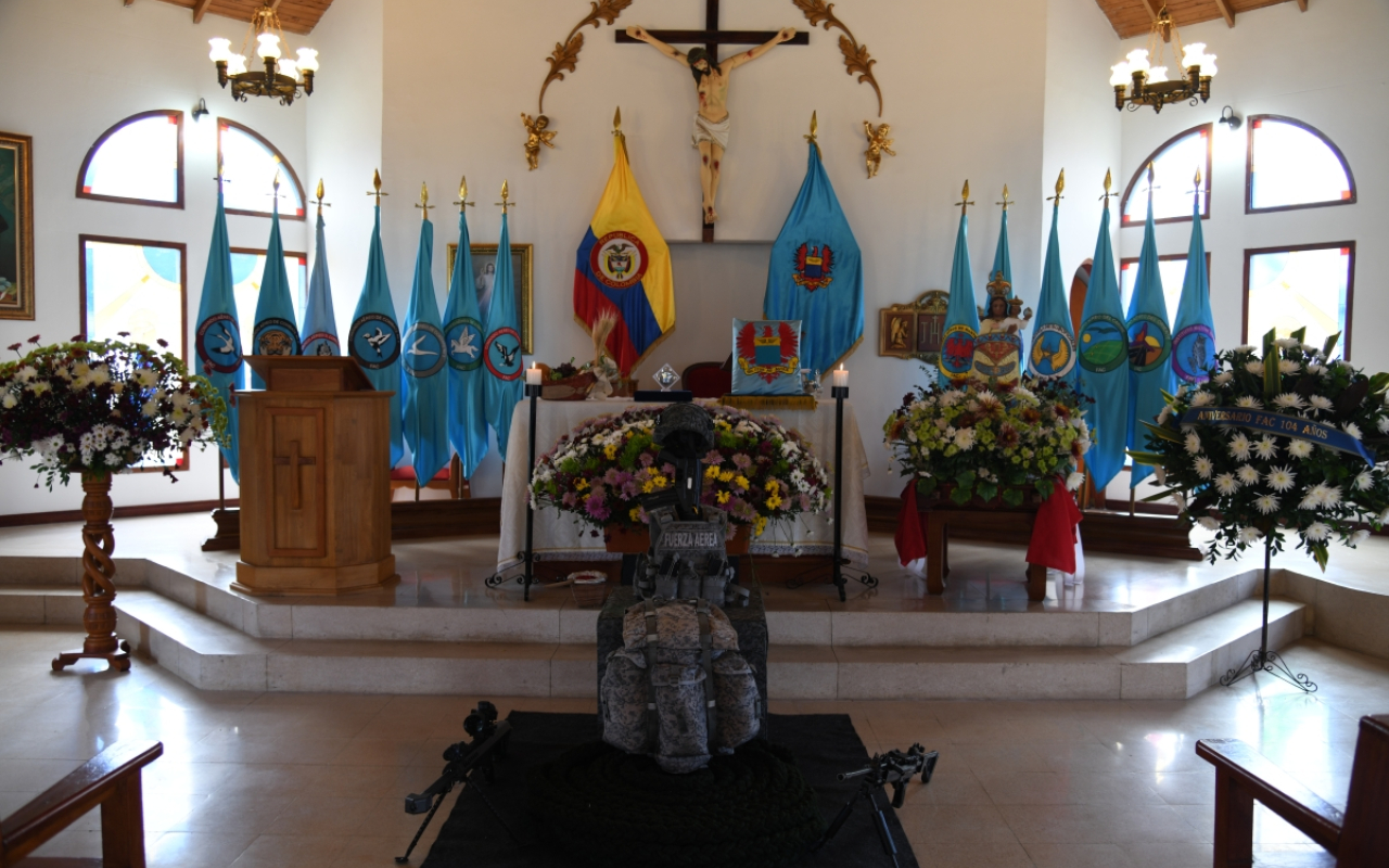 se conmemoraron los 104 años de servicio de la Fuerza Aeroespacial Colombiana