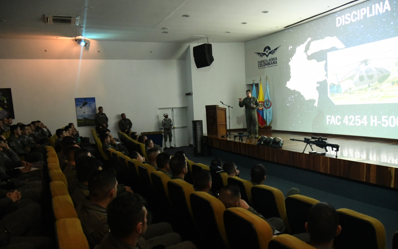 reconocimientos y simulacro de accidente aéreo, CACOM 5 conmemoró Día de la Seguridad Operacional