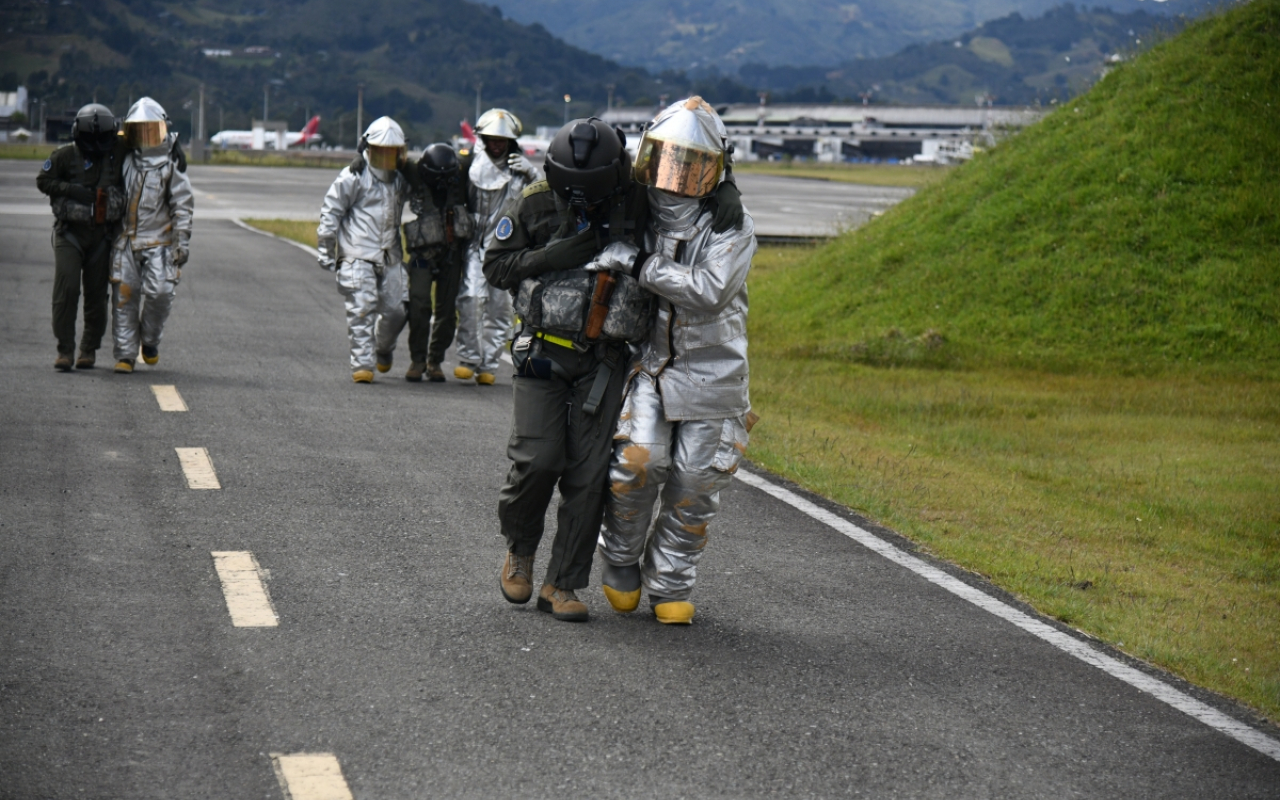 reconocimientos y simulacro de accidente aéreo, CACOM 5 conmemoró Día de la Seguridad Operacional