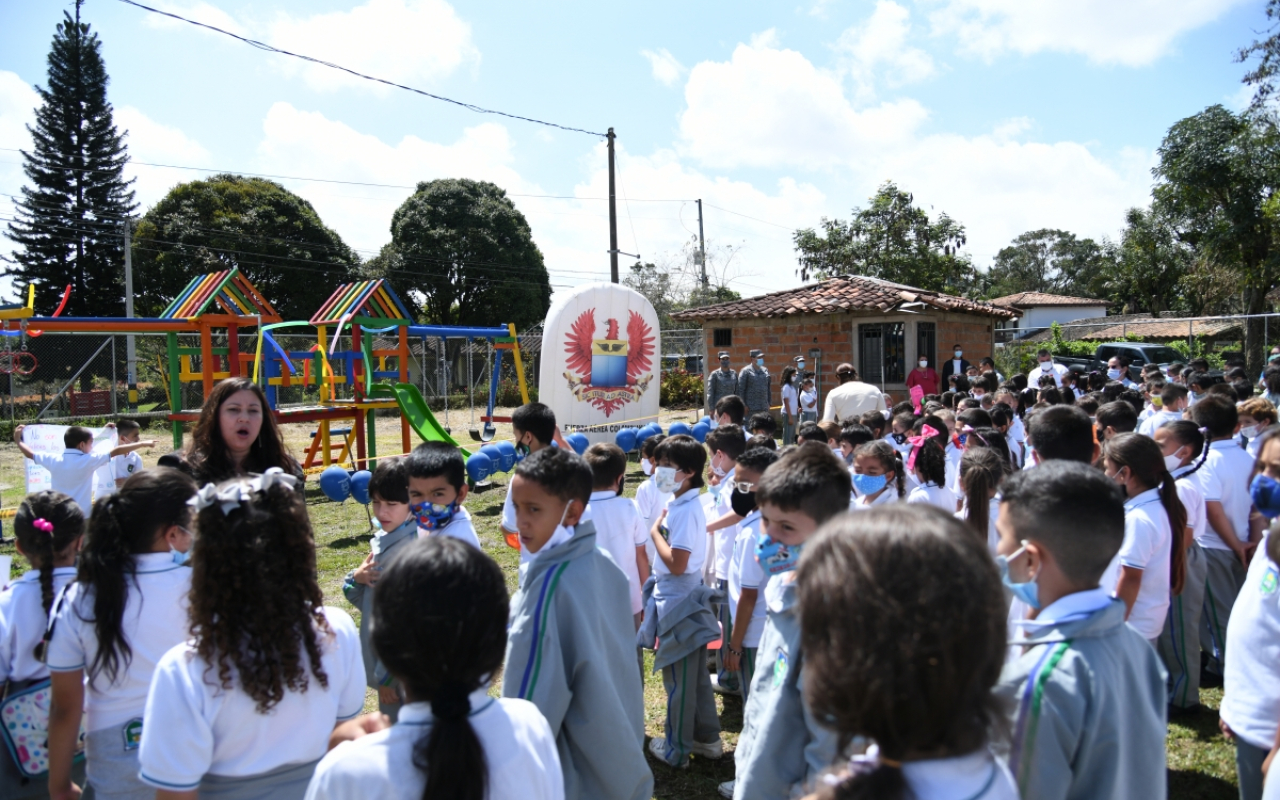 Con parque infantil, fueron beneficiados estudiantes de Rionegro