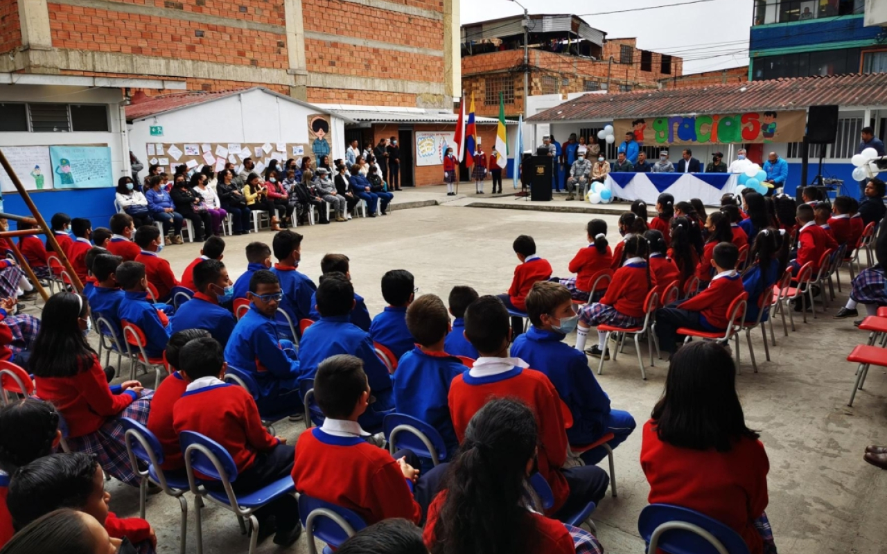 Escuela San José es beneficiada con el Plan Corazón Amigo