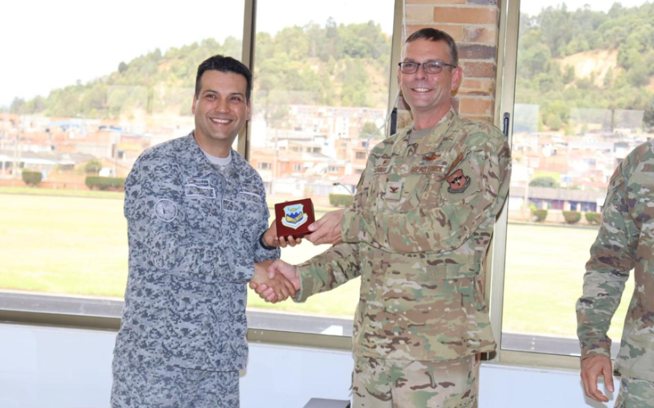 Alma máter de la Suboficialidad recibió a la Inter-American Air Forces Academy