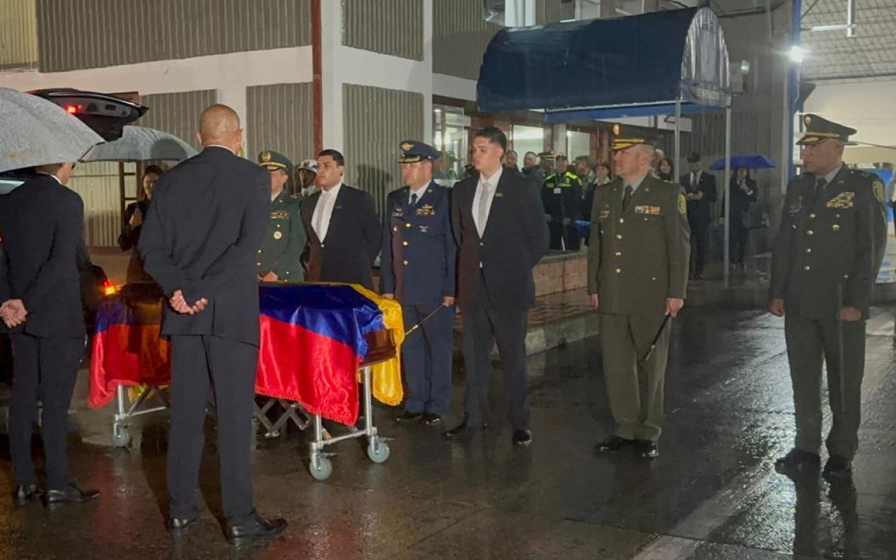 Fuerza Aeroespacial Colombiana rinde homenaje póstumo al Maestro Fernando Botero, en Rionegro