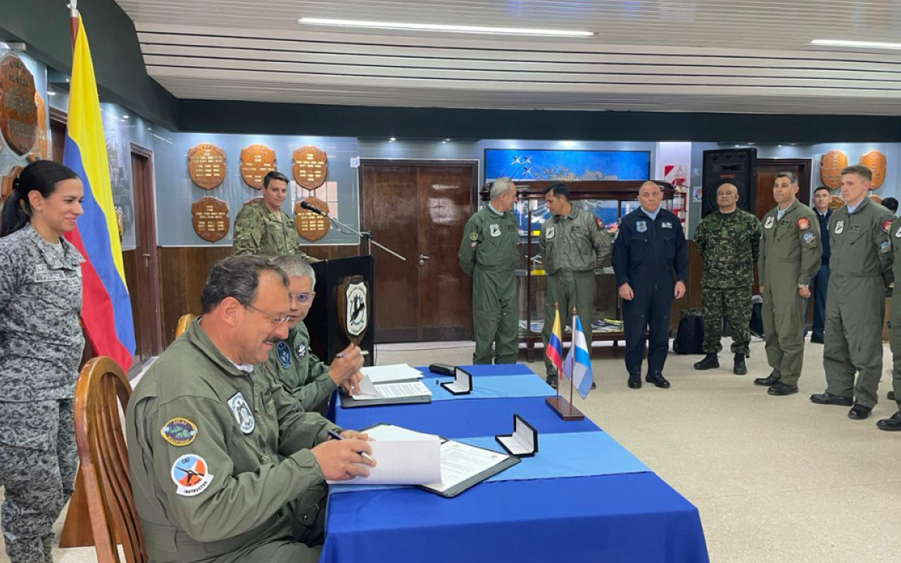 Acordado programa de cooperación bilateral con la Fuerza Aérea Argentina