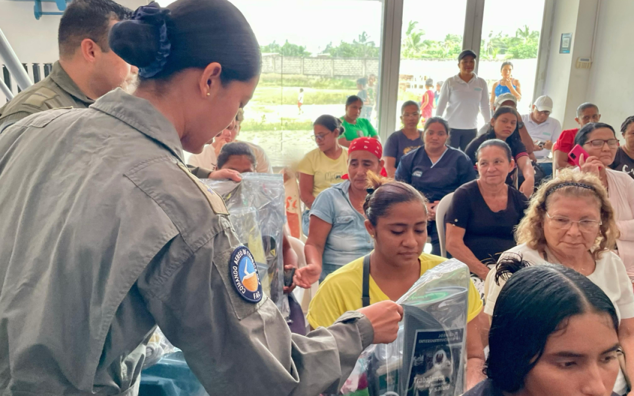 Familias de Sitio Nuevo en Magdalena fueron beneficiadas con elementos para el hogar