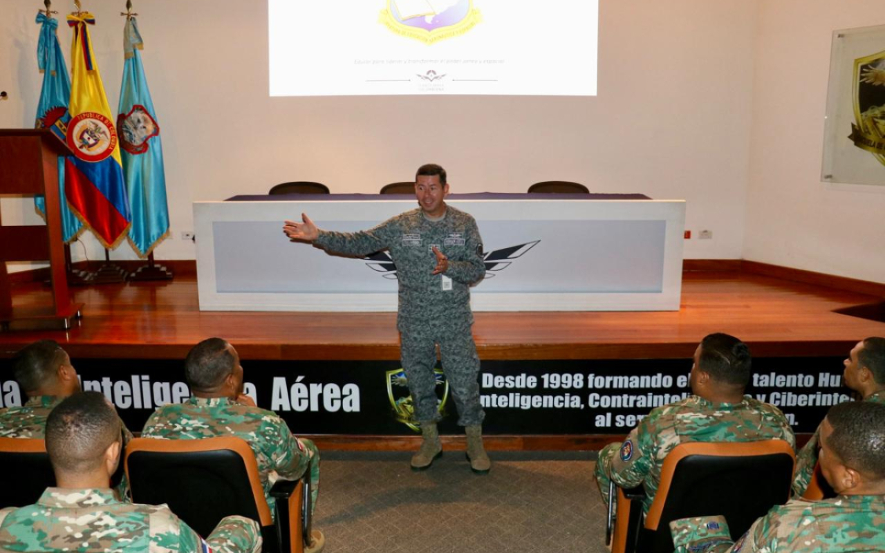 Visita geoestratégica de la Fuerza Aérea de República Dominicana fortalece cooperación