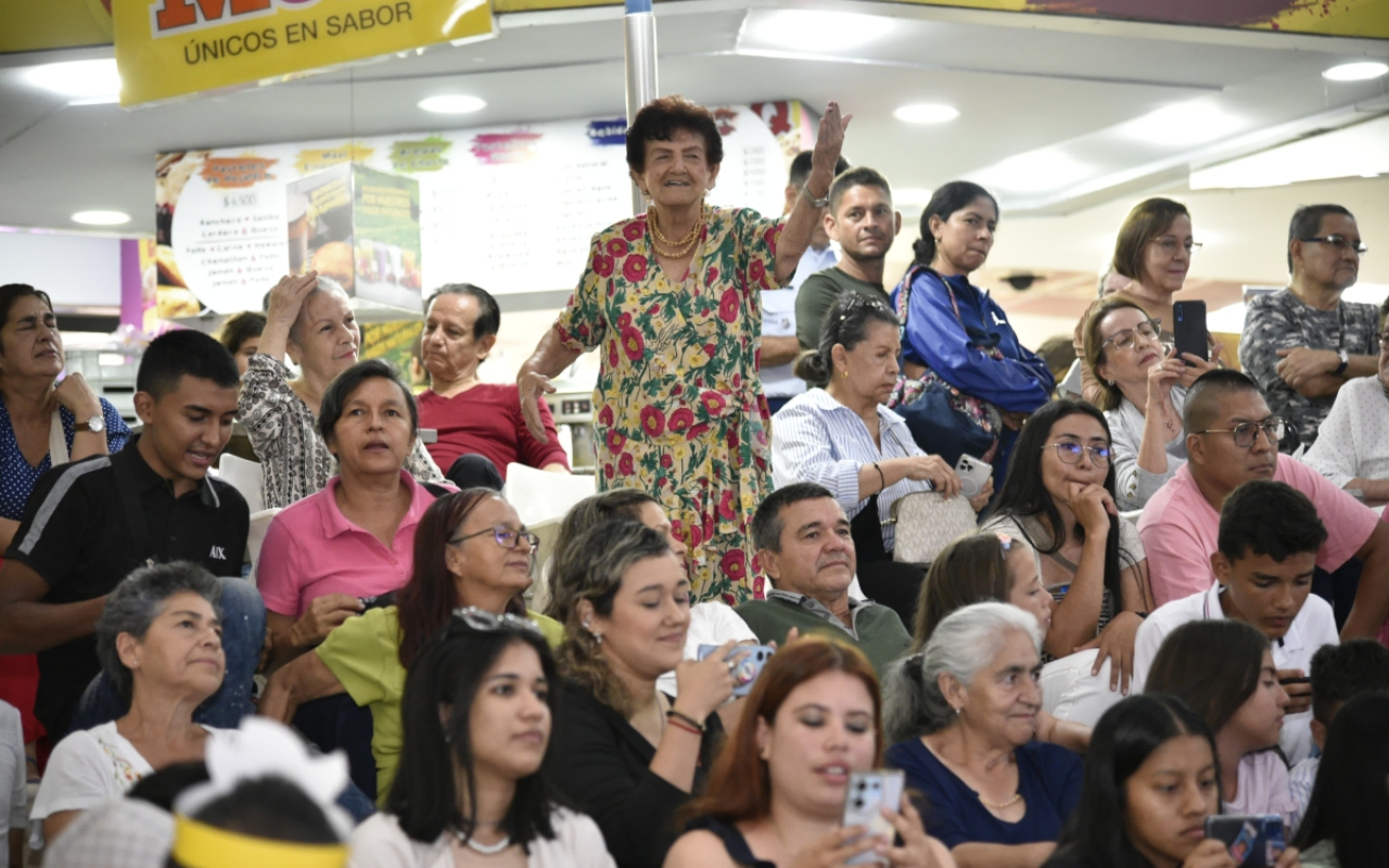 Operación Gratitud llevó alegría a los habitantes de Cali Operación Gratitud llevó alegría a los habitantes de Cali