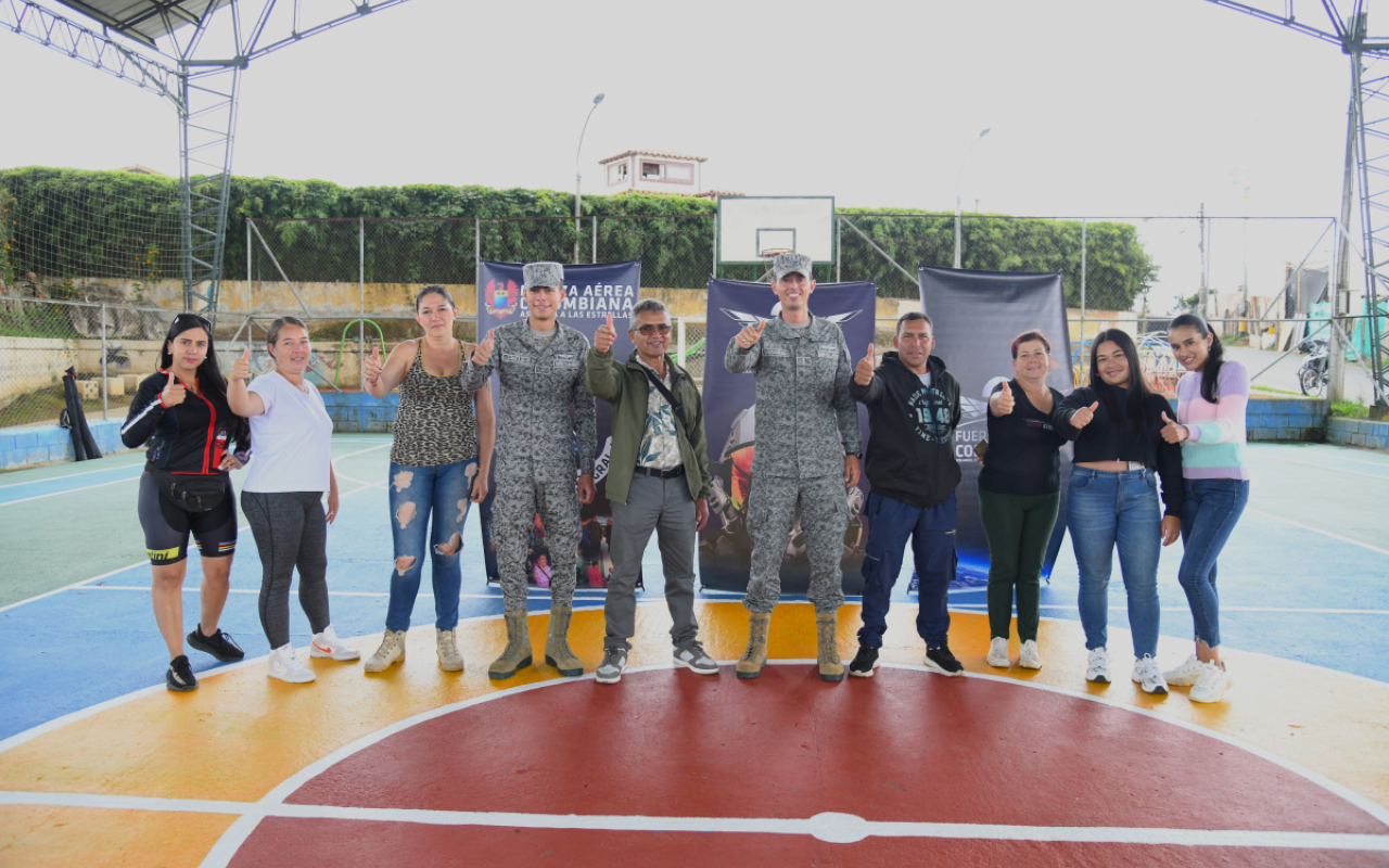 Fuerza Aeroespacial mejora polideportivo a través de campaña “Adopta un Parque”