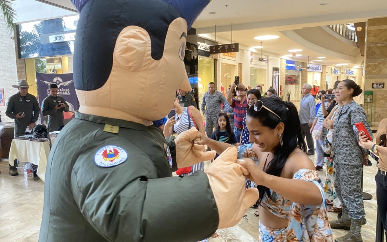 Villavicenses celebraron los 103 años de su Fuerza Aérea Colombiana