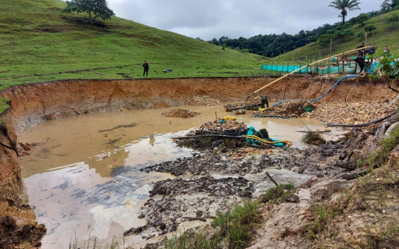 Área afectada por la minería ilegal es ubicada por su Fuerza Aérea, en Caquetá