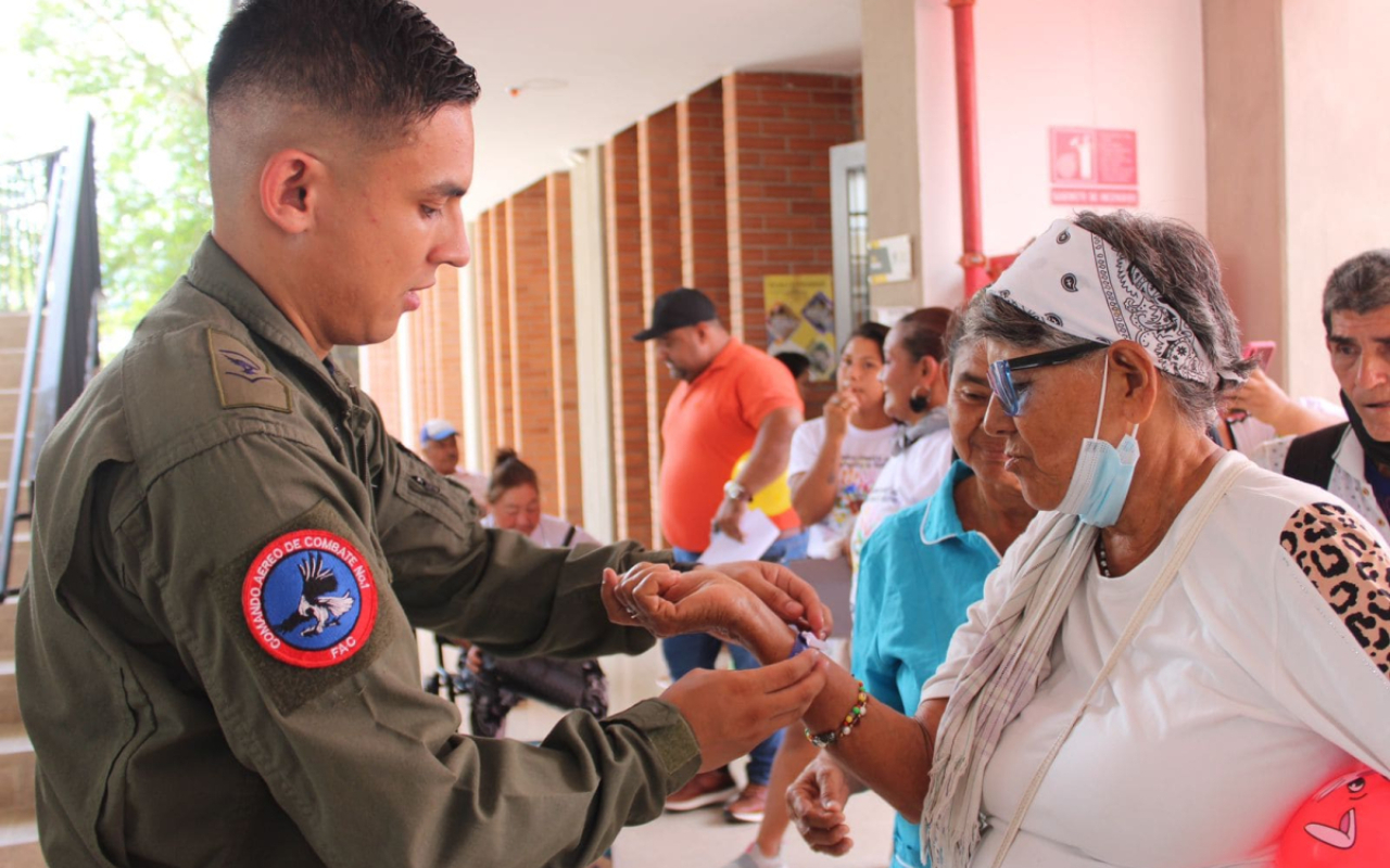 En Puerto Boyacá, adultos mayores son beneficiados con atención médica y humanitaria