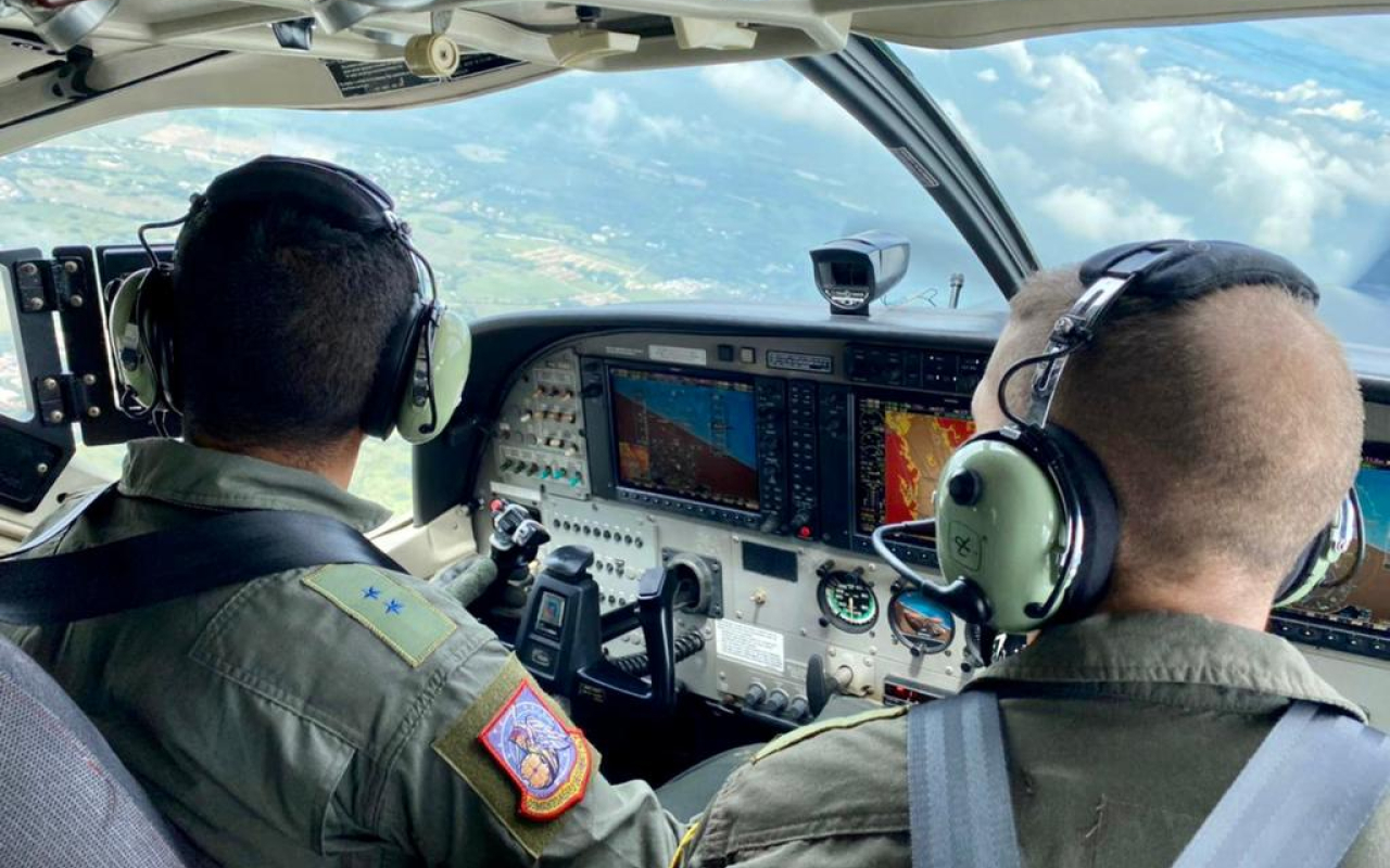 Aeronaves de su Fuerza Aérea Colombiana vigilan el desarrollo de los comicios electorales presidenciales 2022