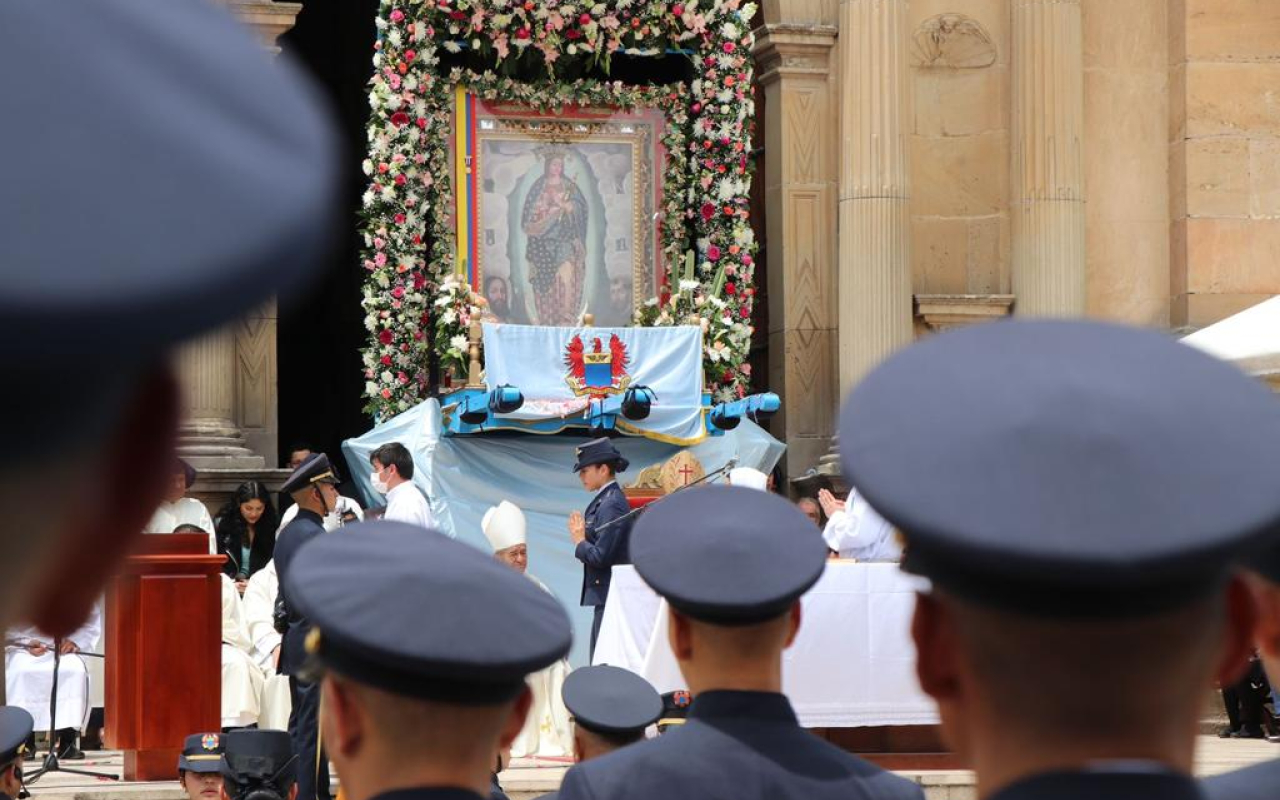 Homenaje a la Vírgen del Milagro en Tunja, protectora de su Fuerza Aérea Colombiana