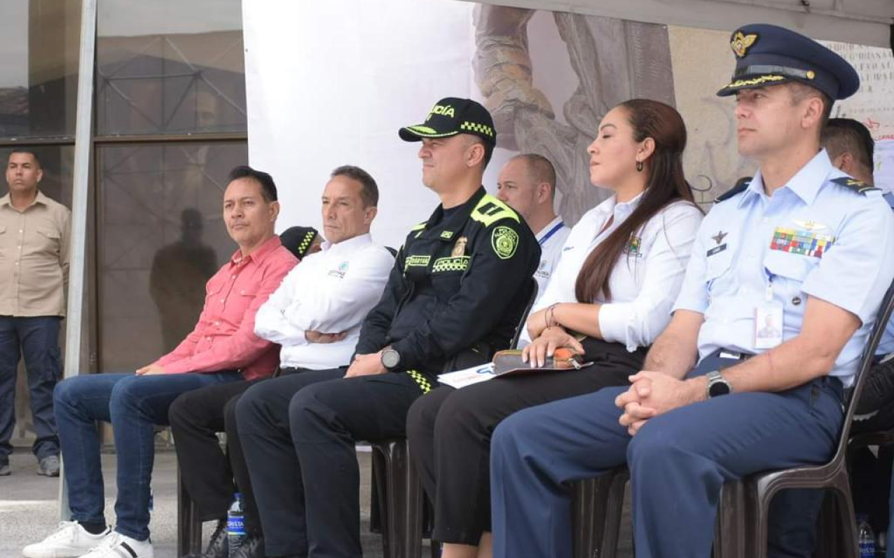 Fuerza Aérea conmemoró natalicio del expresidente Marco Fidel Suárez