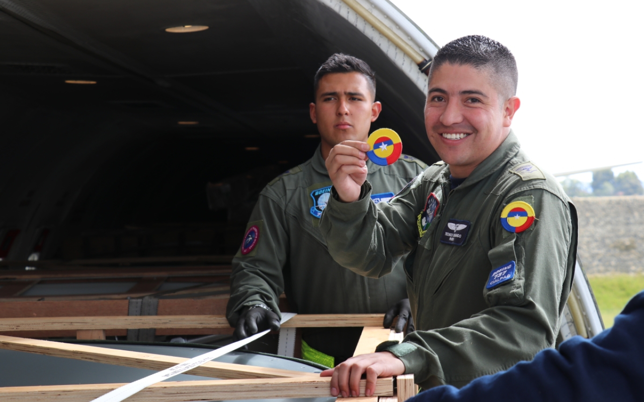 Población indígena del Guainía tendrá servicio de internet y telefonía con el apoyo de la Fuerza Aeroespacial Colombiana Población indígena del Guainía tendrá servicio de internet y telefonía con el apoyo de la Fuerza Aeroespacial Colombiana