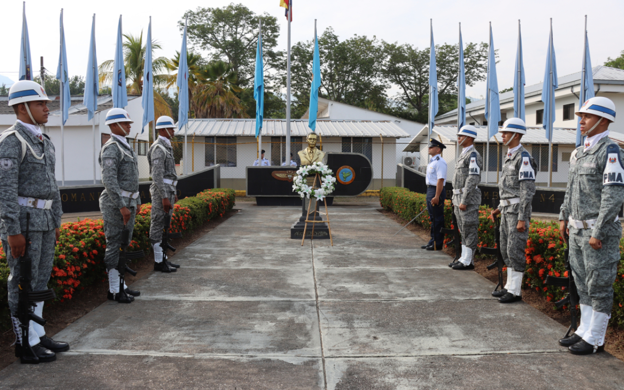 Ceremonia Militar en conmemoración del Día Nacional de los Derechos Humanos