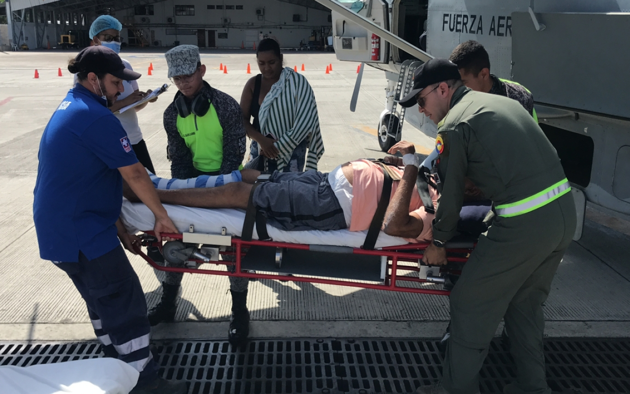 Pacientes de la Isla de Providencia, fueron beneficiados con traslado aeromédico por su Fuerza Aérea
