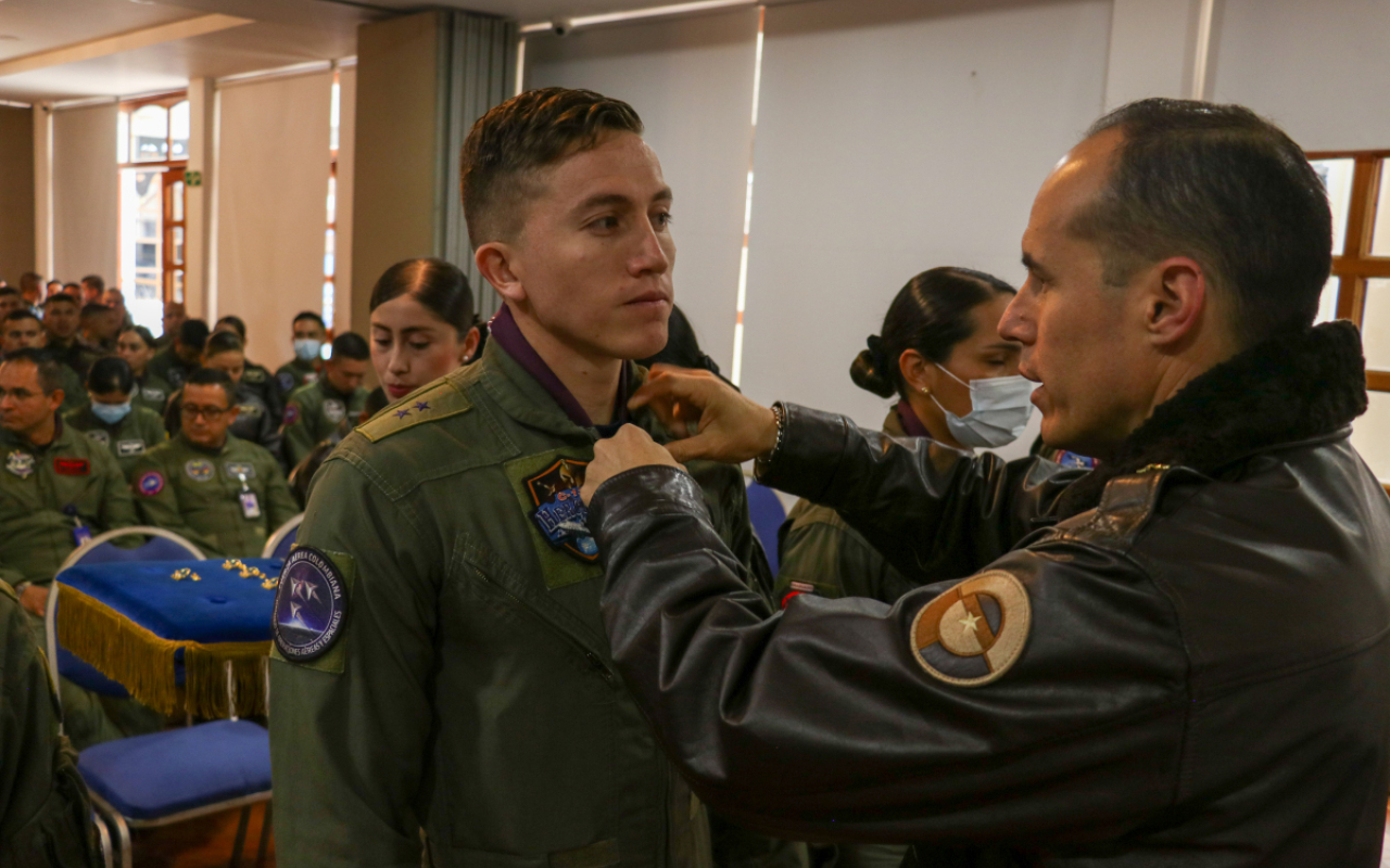 Tripulaciones del CATAM reciben reconocimiento por apoyo a las operaciones de la Fuerza de Tarea Conjunta OMEGA