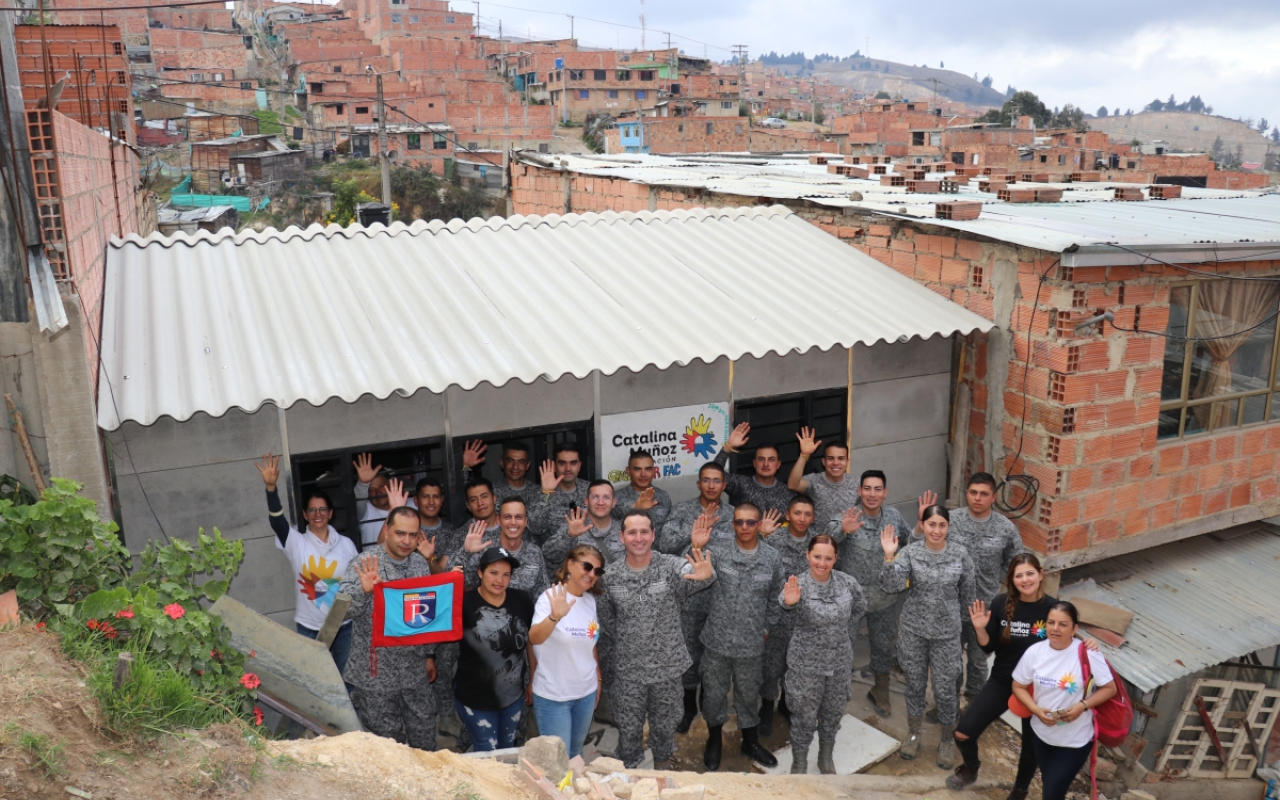 “Se adelantó la navidad” un nuevo hogar para una familia de Bogotá “Se adelantó la navidad” un nuevo hogar para una familia de Bogotá