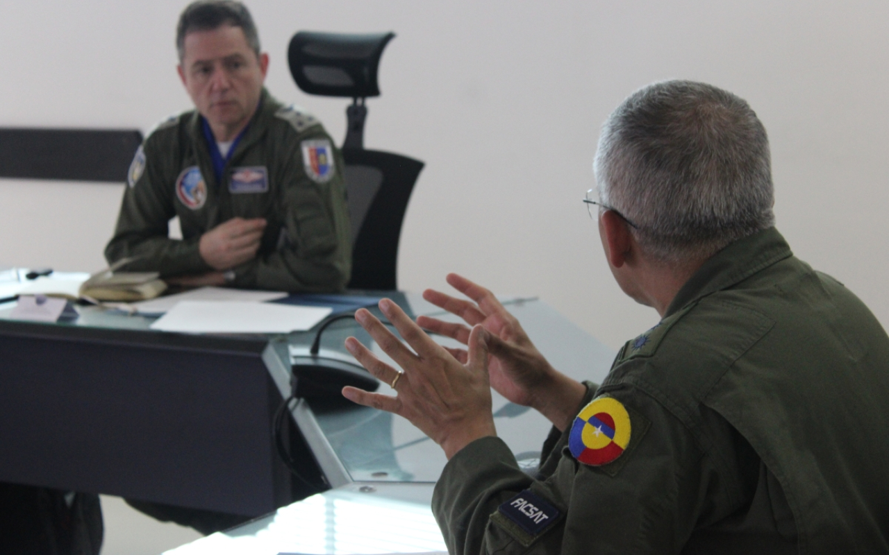 Fuerza Aeroespacial Colombiana y Fuerza Aérea de Chile, se reúnen para fortalecer la cooperación hemisférica