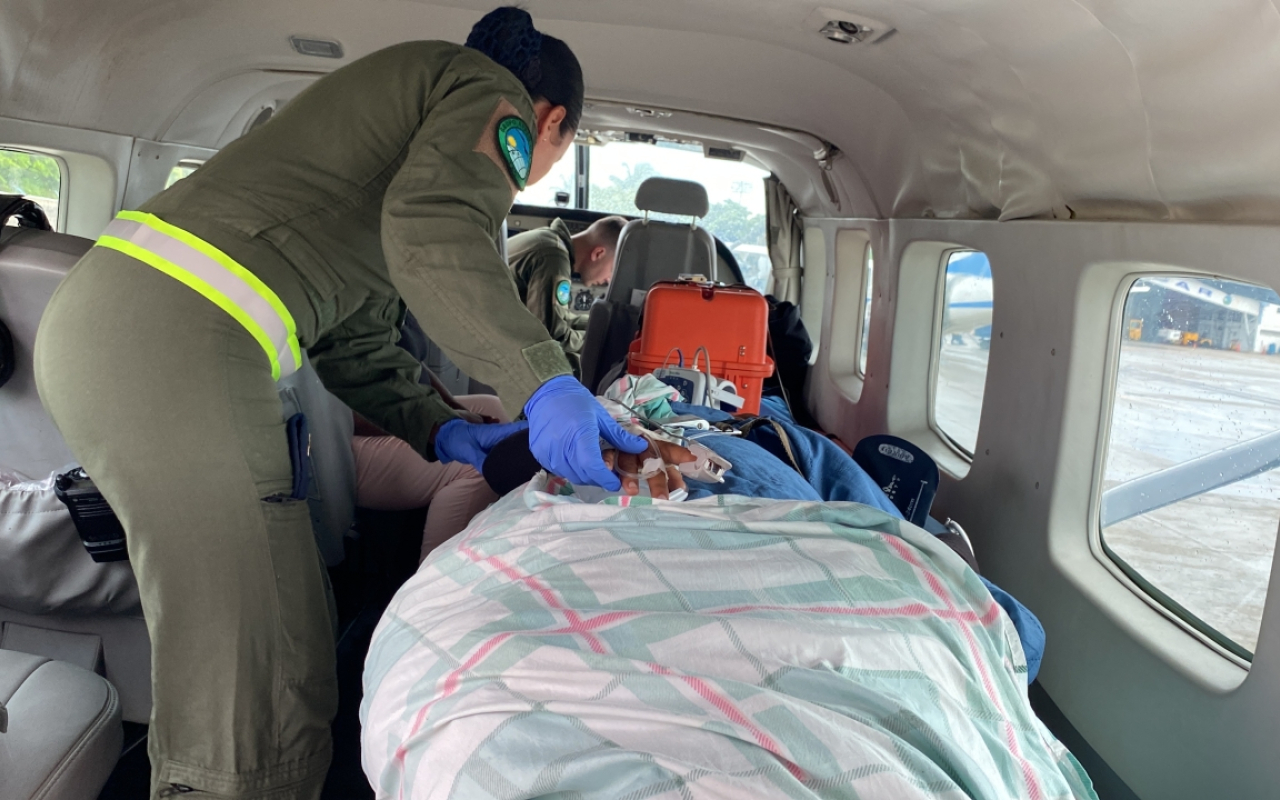 Misión de traslado aeromédico a paciente de Providencia