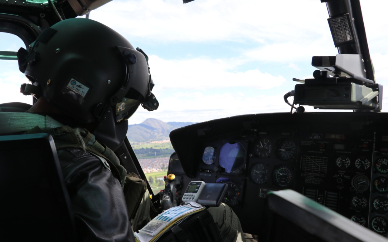 Misiones de patrullaje aéreo refuerzan seguridad en los cerros orientales de Bogotá Misiones de patrullaje aéreo refuerzan seguridad en los cerros orientales de Bogotá