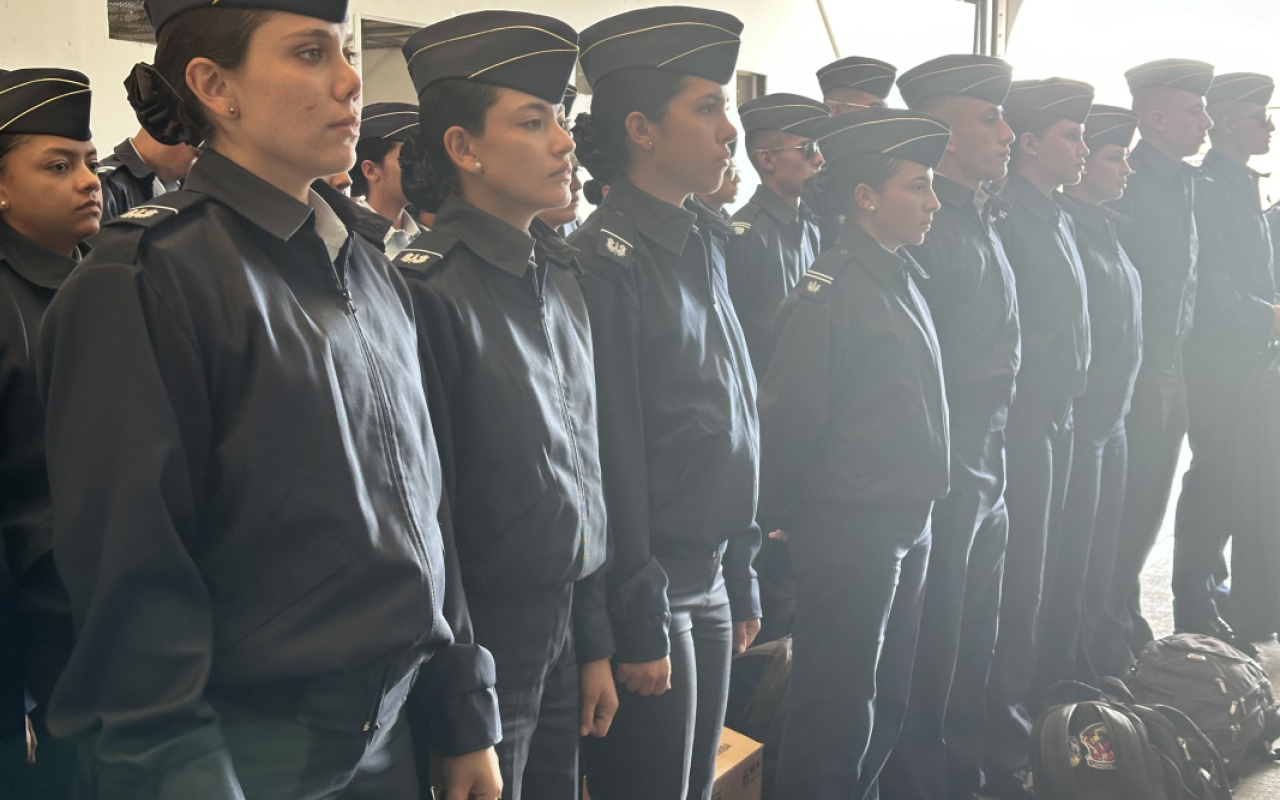 Llegada de delegaciones para  desfile militar y policial del 20 de julio en Bogotá